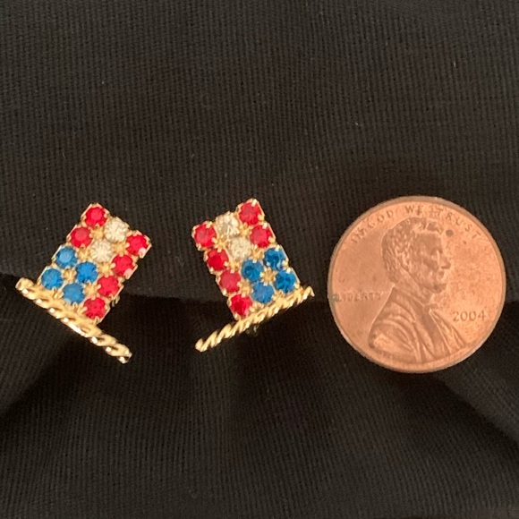 Like New! Vintage Earrings American Flag Rhinestone Clip On - Picture 7 of 9